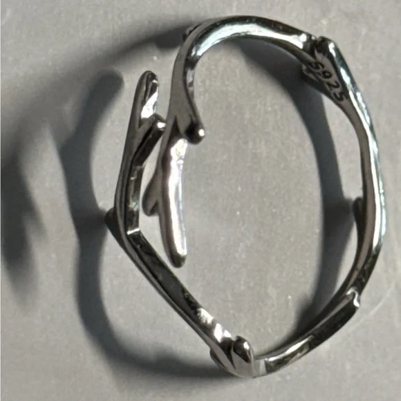 Silver Willow branch Ring - Picture 2 of 4
